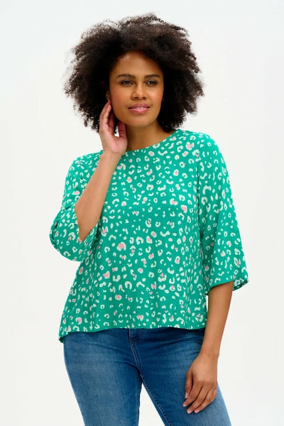 Sugarhill Brighton : Lexi Top - Green, Leopard Love Hearts 2 Sugarhill Brighton : Lexi Top - Green, Leopard Love Hearts