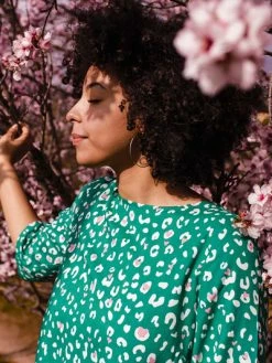 Sugarhill Brighton : Lexi Top - Green, Leopard Love Hearts 6 Sugarhill Brighton : Lexi Top - Green, Leopard Love Hearts