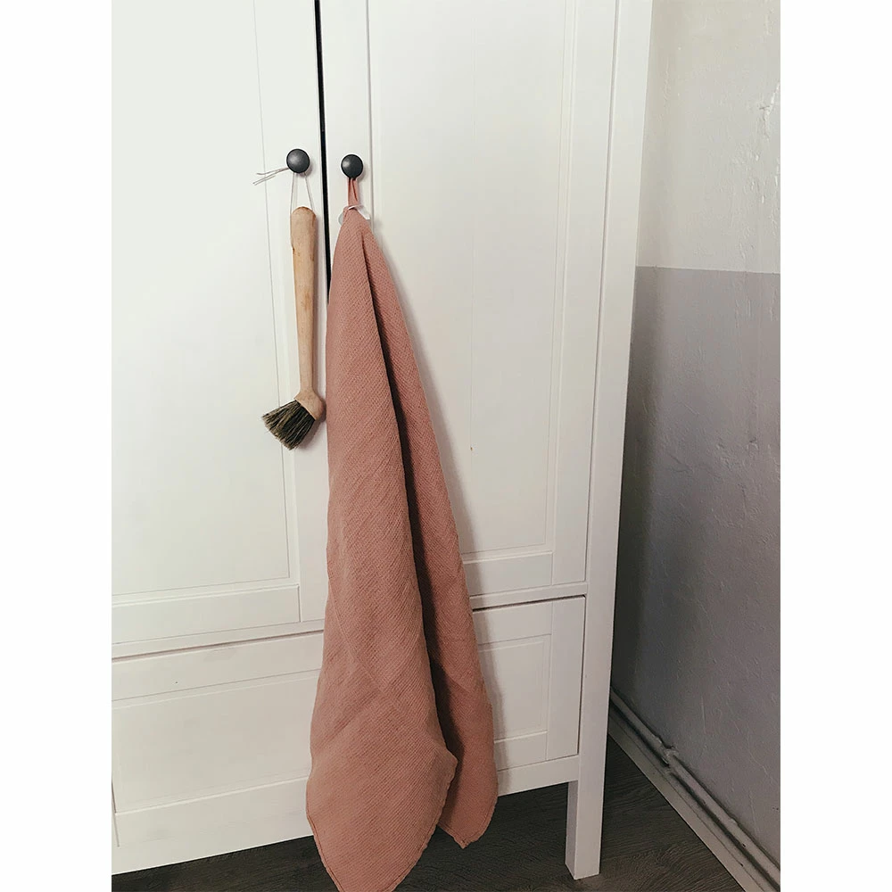 Linge Particulier Hand Towel 60 cm x 100 cm linen waffle Moka 2 Linge Particulier Hand Towel 60 cm x 100 cm linen waffle Moka