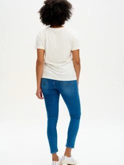 Sugarhill Brighton Maggie T-Shirt - Off-White, Parrot