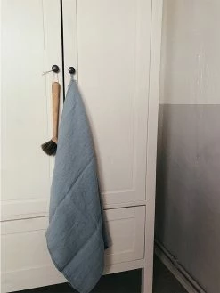 Linge Particulier Hand Towel 60 cm x 100 cm linen waffle Scandinavian Blue