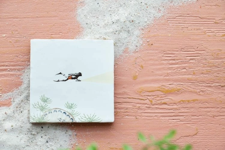 STORYTILES Medium Dive Deep Tile Pictures 2 STORYTILES Medium Dive Deep Tile Pictures