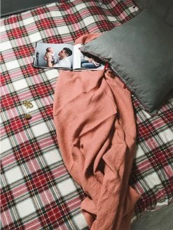 Linge Particulier Peach 140 x 200 cm Linen Bed Throw