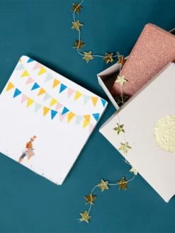 STORYTILES Here Is The Party Tile